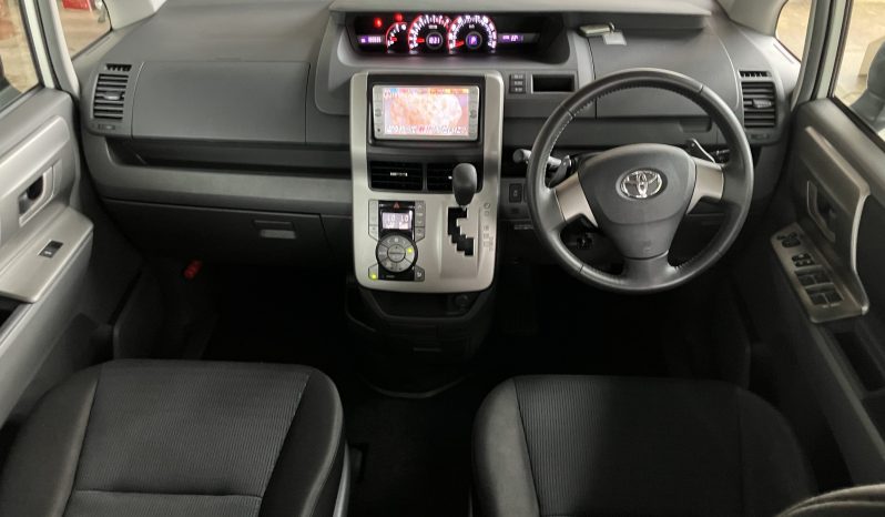 2010 Toyota Voxy (24 Months 0% Interest Free Financing Approx. $175) full